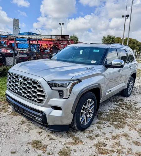 Toyota Sequoia CAPSTONE hibrida 