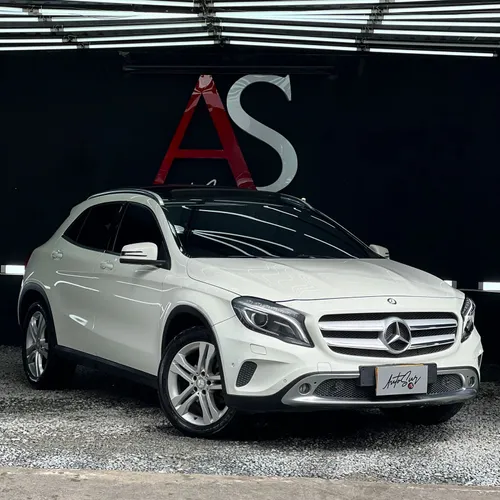 Mercedes Benz Gla200 2015 1.6