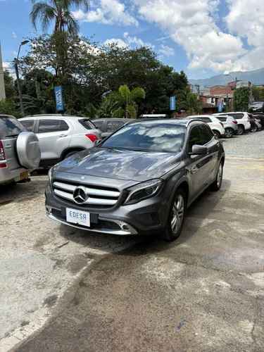 MERCEDES BENZ GLA 200 