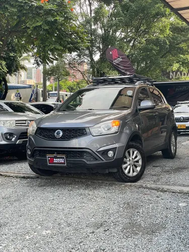 SSANYONG KORANDO C 2.0 MECANICA 4X2 GASOLINA MODELO 2015