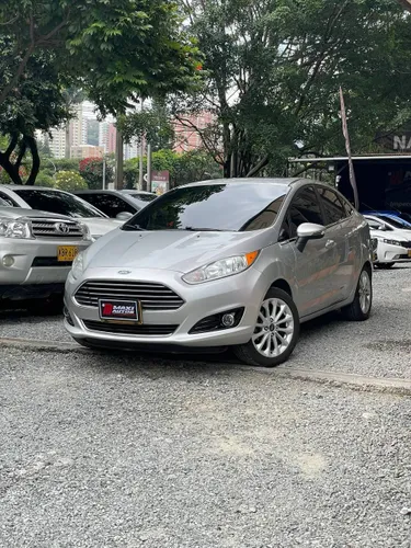 FORD FIESTA TITANIUM AUTOMATICO 2017