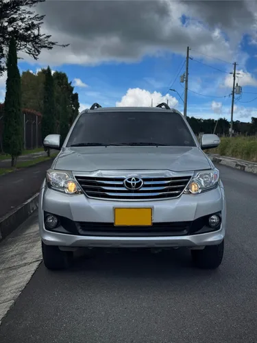 Toyota Fortuner Urbana 2.7 2014