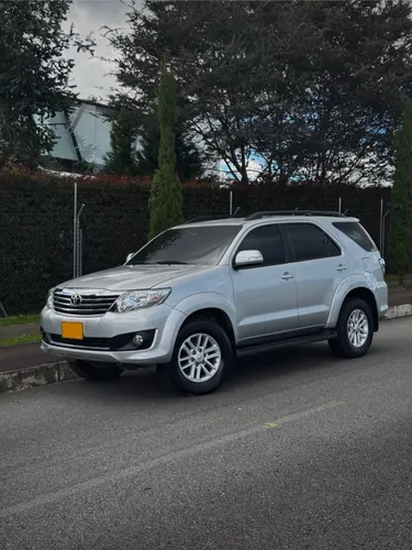 Toyota Fortuner Urbana 2.7 2014