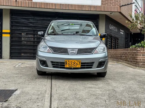 Nissan Tiida 2012