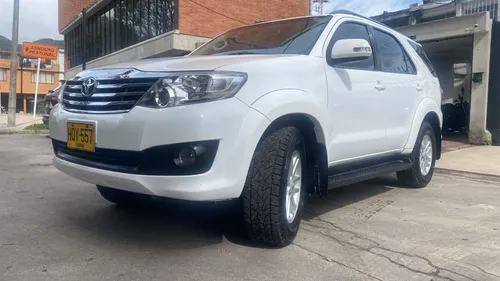 Toyota fortuner SR5 2015 2.7aut