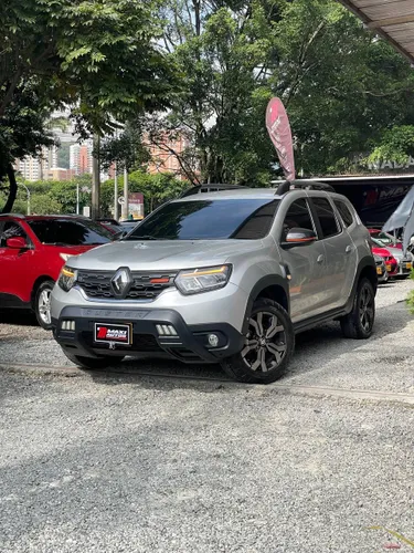 RENAULT DUSTER ICONIC 2025 AT 1.300L TURBO 4X2 GRIS ESTRELLA 25.600KMS