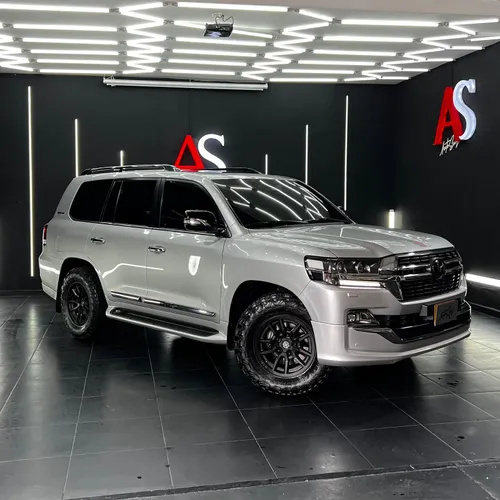 Toyota LC200 Sahara 4.5 V8 Turbo Executive Lounge Diesel 2021