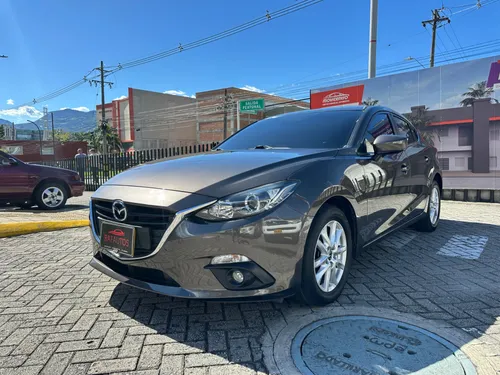Mazda 3 Touring automatico 