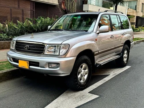 Toyota LC100 Sahara Land Cruiser