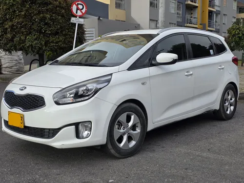 KIA CARENS SUV EX