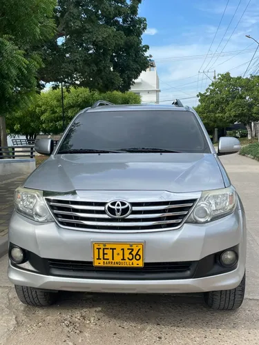 Toyota Fortuner 2.7 2015 4x4 