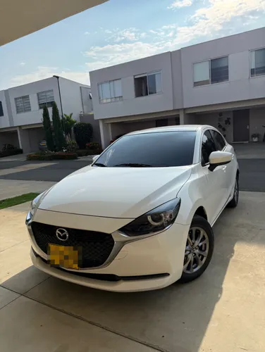 MAZDA 2 TOURING MODELO 2023 AT 