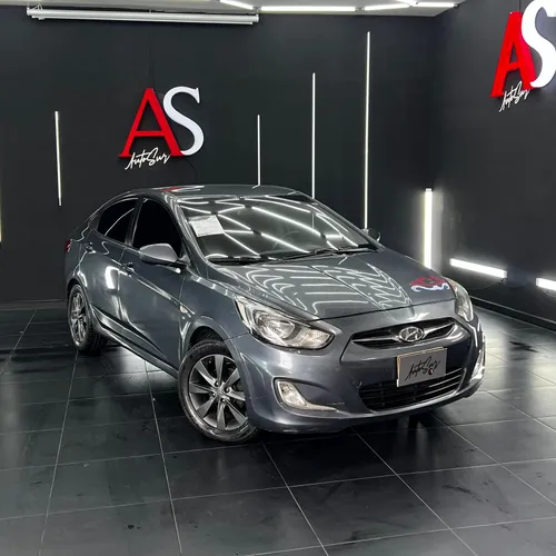 Hyundai i25 1.6 Accent Gl 2013
