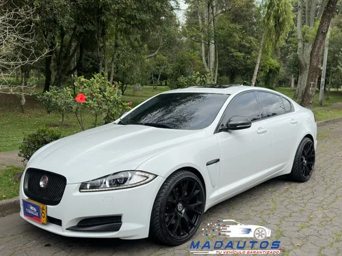 Jaguar XF 2.0T RWD Luxury 2015