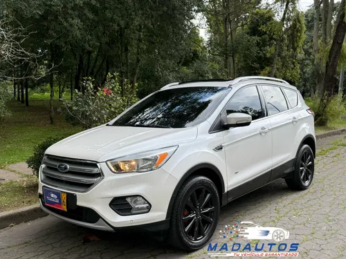 Ford Escape Titanium AWD 2017 2.0T 4X4