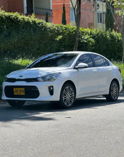 Kia Rio Vibrant 