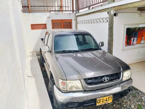 Toyota Hilux 2.4 2003
