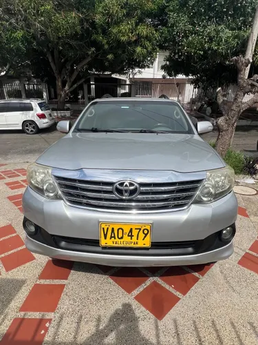 Toyota fortuner 2012