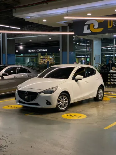 MAZDA 2 1.5 TOURING 