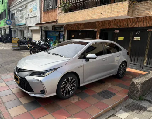 TOYOTA COROLLA HYBRID SEG