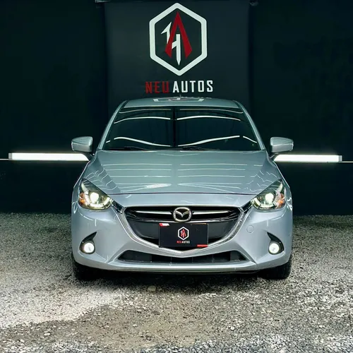 MAZDA 2 GRAND TOURING 2017