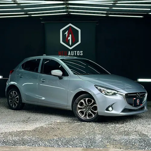 MAZDA 2 GRAND TOURING 2017