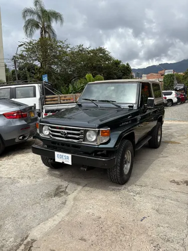 Toyota Land Cruiser FZJ73 CAREVACA MACHO