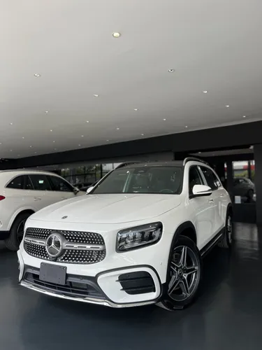Mercedes Benz GLB 250 4 MATIC 