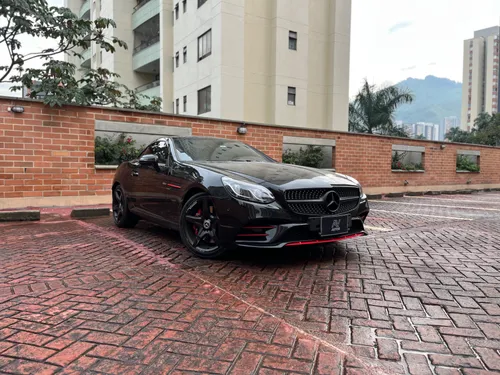MERCEDES-BENZ SLC200 amg line 