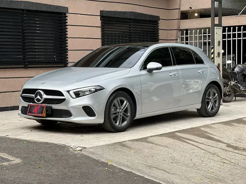 MERCEDES BENZ A200 HB 2019