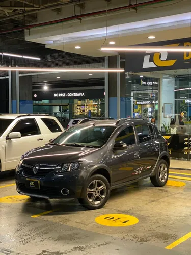 Renault Sandero Stepway Intens MT 1600CC 2019