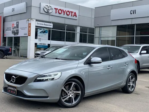 2019 VOLVO V40 T3