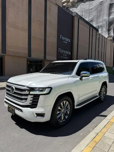 TOYOTA LAND CRUISER LC300 ZX 2023 GASOLINA 
