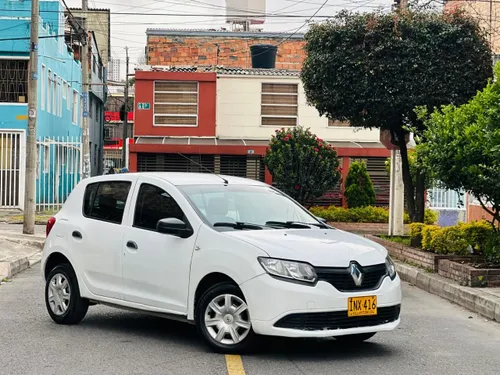 RENAULT SANDERO 
