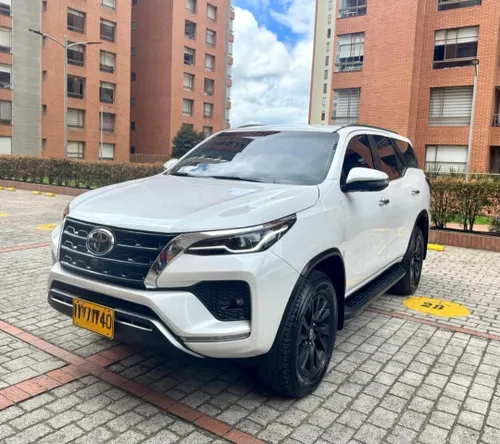 Toyota Fortuner 2024 SRV Diesel  Blanco Perla Metalizado