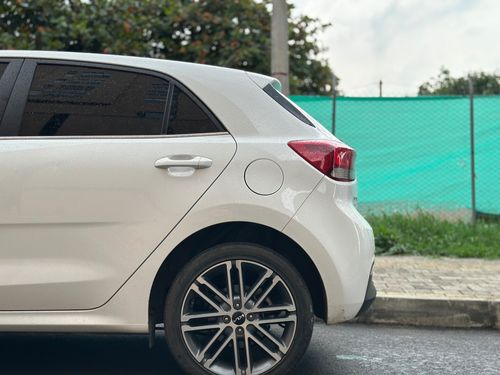 KIA RIO ZENITH HB 2023