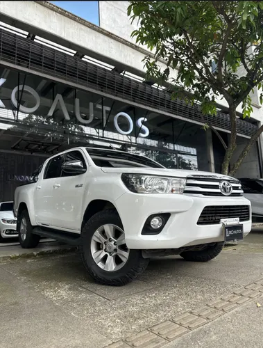 TOYOTA HILUX 2018 