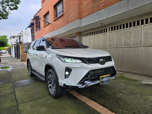 Toyota fortuner srx blindado 2 plus diesel 2.8