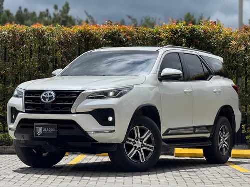 TOYOTA FORTUNER SR 2021 DIESEL