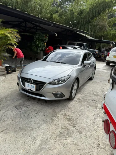 MAZDA 3 TOURING