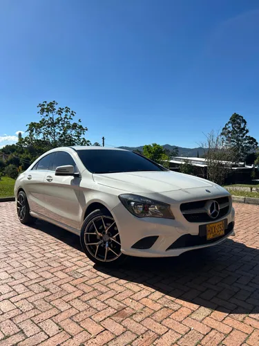 Mercedes-Benz Clase CLA200 1.6