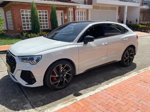 AUDI RSQ3 