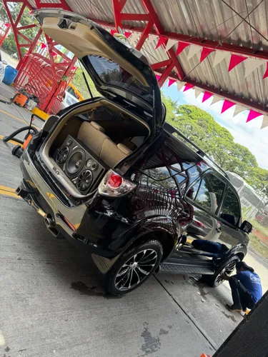 Toyota Fortuner SR5 