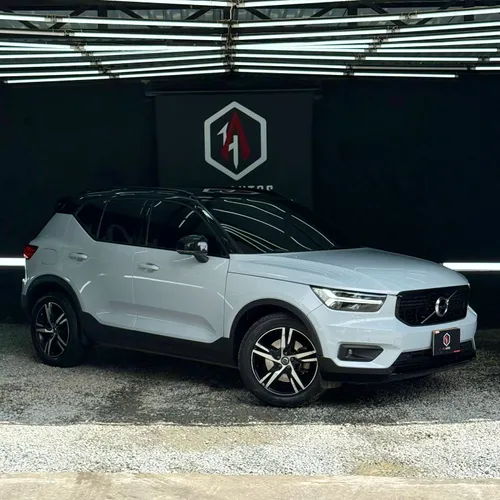 VOLVO XC40 T4 FWD R-DESIGN 2020