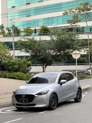 Mazda 2 Grand Touring LX 1.5cc 