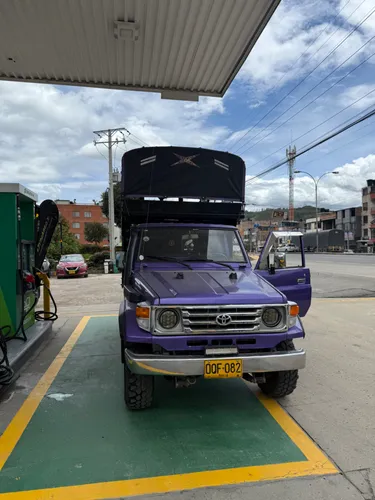 Se vende Toyota Machito 1996 estacas 4x4 