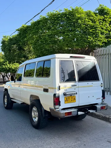 TOYOTA LAND CRUISER FZJ80L-WAGON CAMPERO 