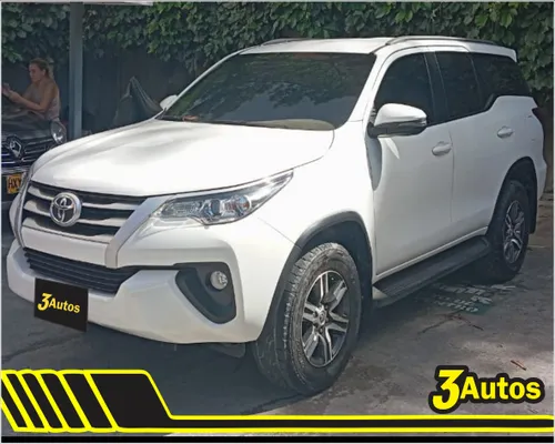 Toyota fortuner sw4  7 puestos automatica73.500 km modelo 2018 