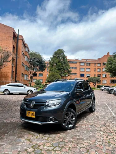 Renault Sandero Stepway 1.6 Intense
