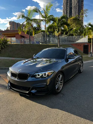 BMW M240i 